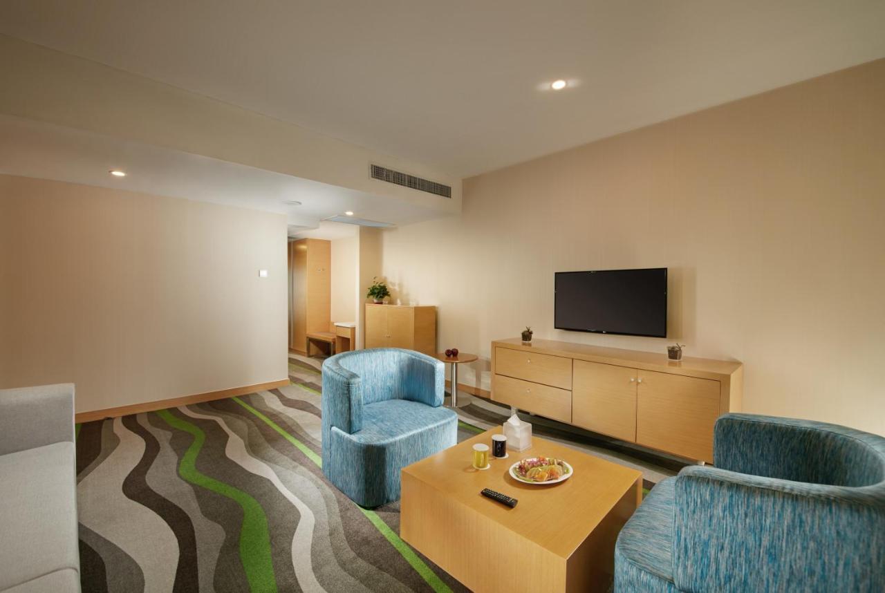 Holiday Inn Express Tangshan Downtown By Ihg Экстерьер фото