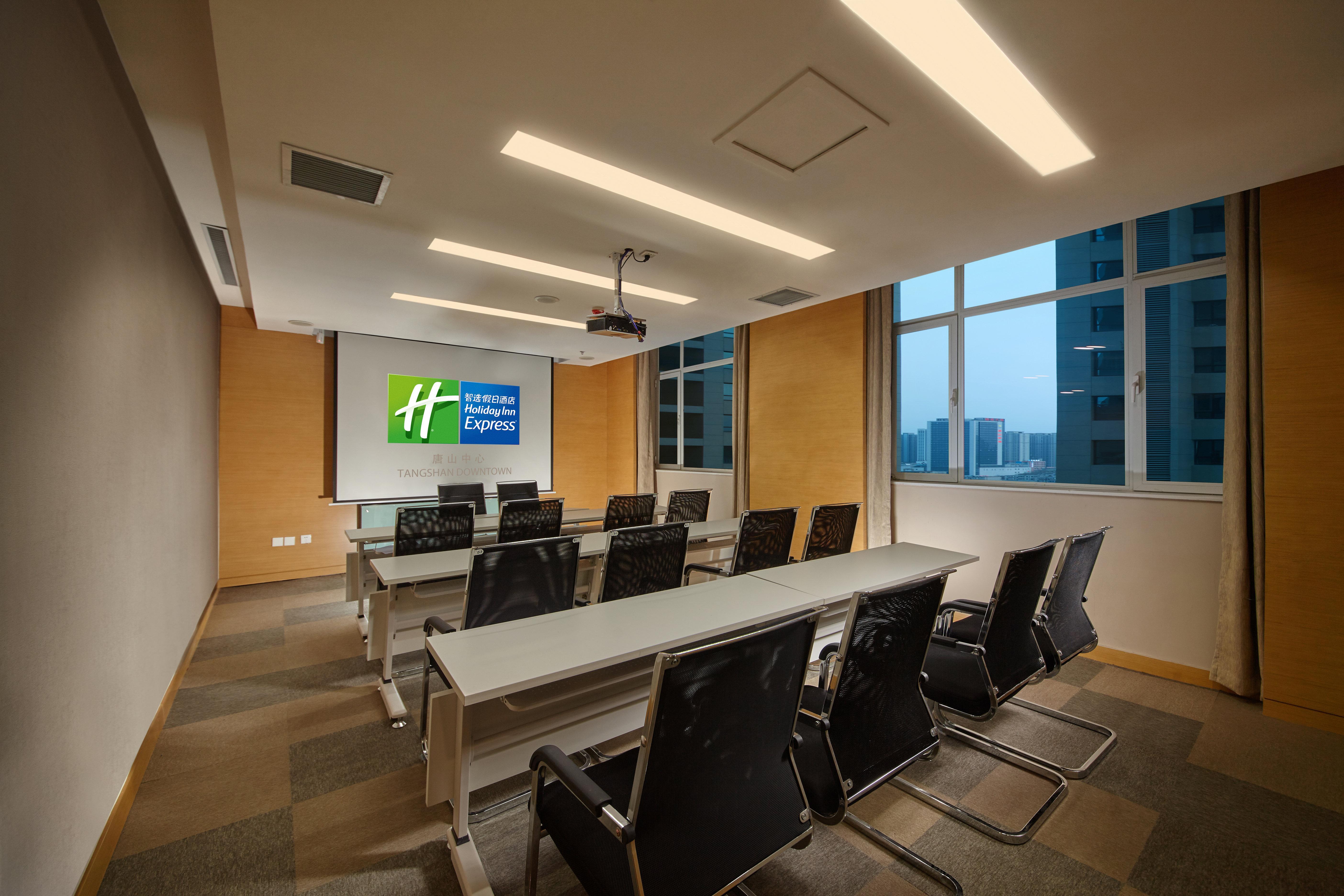 Holiday Inn Express Tangshan Downtown By Ihg Экстерьер фото